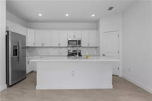 20027 Hartford Blvd, Estero, FL 33928 - Photo 12