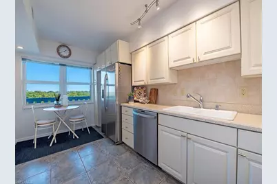 5501 Heron Point Dr #503, Naples, FL 34108 - Photo 6