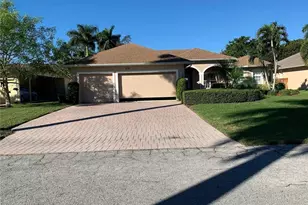 2727 13th St N, Naples, FL 34103 - Photo 1