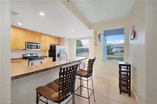 1128 Manor Lake Dr, Naples, FL 34110 - Photo 8