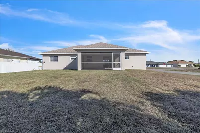 916 NE 4th Pl, Cape Coral, FL 33909 - Photo 46