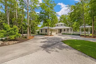 5271 Cherry Wood Dr, Naples, FL 34119 - Photo 2