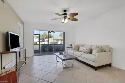 600 Squire Cir #103, Naples, FL 34104 - Photo 2