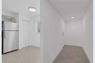 600 Squire Cir #103, Naples, FL 34104 - Photo 8