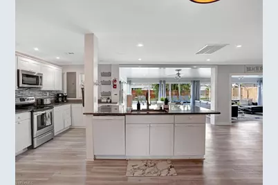 657 93rd Ave N #2, Naples, FL 34108 - Photo 16