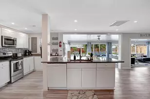 657 93rd Ave N, Naples, FL 34108 - Photo 16