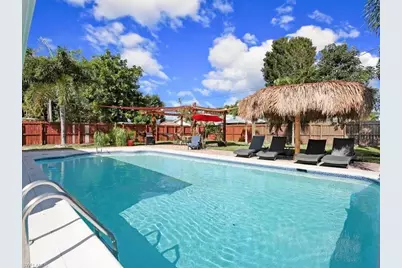 657 93rd Ave N #2, Naples, FL 34108 - Photo 6