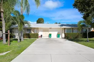 657 93rd Ave N, Naples, FL 34108 - Photo 4