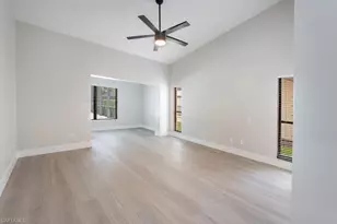 581 Country Walk Ct, Naples, FL 34104 - Photo 8
