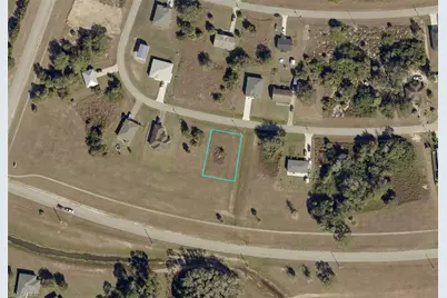 2057 S Montana Cir, Labelle, FL 33935 - Photo 2