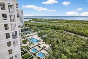7117 Pelican Bay Blvd, Naples, FL 34108 - Photo 14