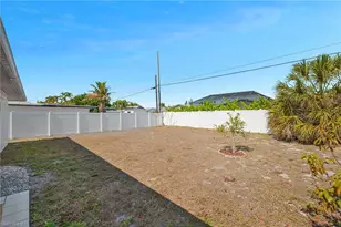 693 95th Ave N, Naples, FL 34108 - Photo 6