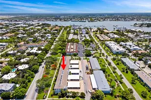 416 Broad Ave S, Naples, FL 34102 - Photo 20