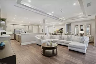 2867 Coco Lakes Dr, Naples, FL 34105 - Photo 4