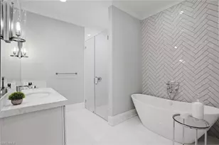 2867 Coco Lakes Dr, Naples, FL 34105 - Photo 12