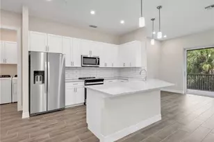 268 Indies Dr E, Naples, FL 34114 - Photo 6