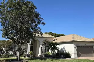 25080 Divot Dr, Bonita Springs, FL 34135 - Photo 2