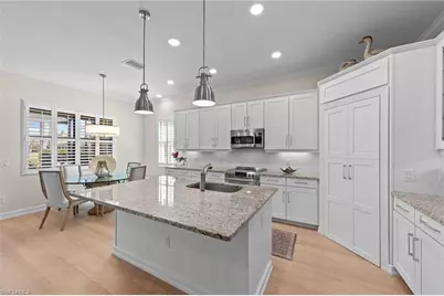 9096 Isla Bella Cir, Bonita Springs, FL 34135 - Photo 18