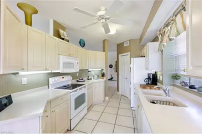 610 Laguna Royale Blvd #1001, Naples, FL 34119 - Photo 12