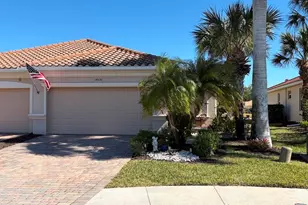 14536 Grapevine Dr, Naples, FL 34114 - Photo 2
