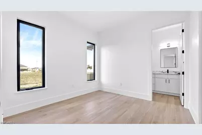 117 NE 5th Ter, Cape Coral, FL 33909 - Photo 26