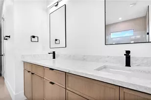 117 NE 5th Terrace, Cape Coral, FL 33909 - Photo 22