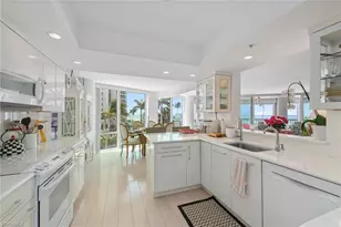 4651 Gulf Shore Blvd N, Naples, FL 34103 - Photo 6