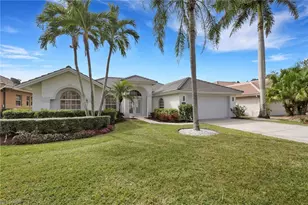 1092 Tivoli Dr, Naples, FL 34104 - Photo 2