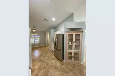 5301 Whitten Dr #81, Naples, FL 34104 - Photo 8