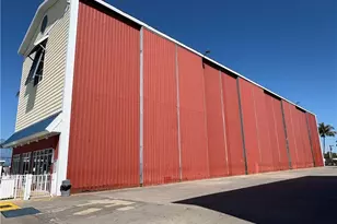 750 River Point Dr, Naples, FL 34102 - Photo 2