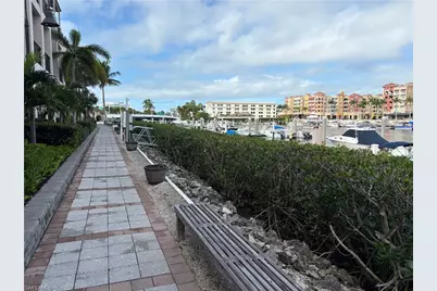 1345 5th Ave S, Naples, FL 34102 - Photo 10