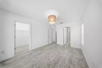 286 Leawood Cir, Naples, FL 34104 - Photo 20