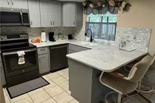 913/915 Mohawk Parkway, Cape Coral, FL 33914 - Photo 8