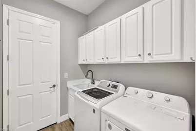 28007 Kerry Ct, Bonita Springs, FL 34135 - Photo 24