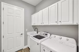 28007 Kerry Ct, Bonita Springs, FL 34135 - Photo 24