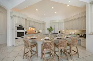 2341 Cheshire Ln, Naples, FL 34109 - Photo 10