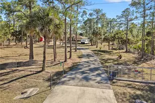 2610 6th Ave NE, Naples, FL 34120 - Photo 4