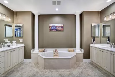 9270 Campanile Cir #102, Naples, FL 34114 - Photo 14