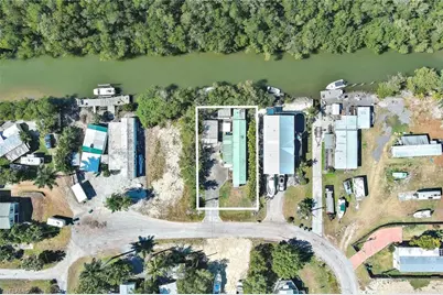 33 Plantation Dr, Everglades City, FL 34139 - Photo 2