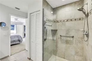 7742 Emerald Cir, Naples, FL 34109 - Photo 12