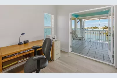 105 Pago Pago Dr W, Naples, FL 34113 - Photo 14