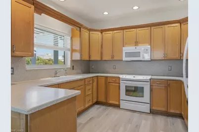 105 Pago Pago Dr W, Naples, FL 34113 - Photo 10