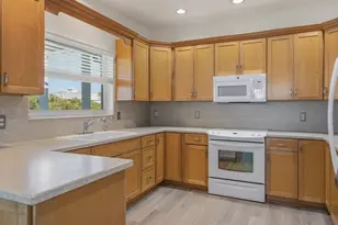105 Pago Pago Dr W, Naples, FL 34113 - Photo 10