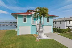 105 Pago Pago Dr W, Naples, FL 34113 - Photo 2