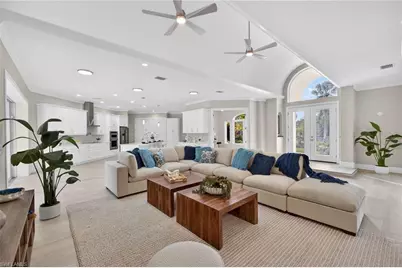 6461 Livingston Woods Ln, Naples, FL 34109 - Photo 8