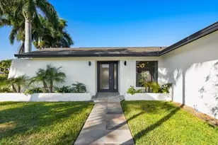 27080 Flossmoor Dr, Bonita Springs, FL 34135 - Photo 4