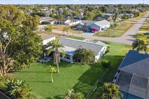 511 SE 34th Terrace, Cape Coral, FL 33904 - Photo 4