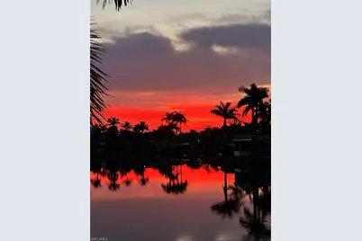 1197 Diamond Lake Cir, Naples, FL 34114 - Photo 4