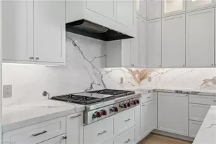 623 Park Shore Dr, Naples, FL 34103 - Photo 10