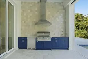 623 Park Shore Dr, Naples, FL 34103 - Photo 38